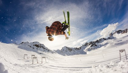 九游网-美国体操新秀一战成名，挑战拜尔斯纪录，美国体操队拜尔斯