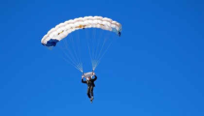 九游游戏中心下载-_NBA季前赛：新秀表现令人期待_，nba季前赛新规则
