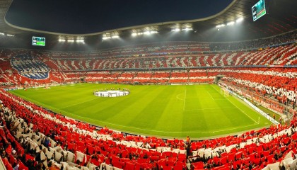 JIU YOU GAME-西甲焦点：巴萨4-2战胜巴伦西亚，莱万梅开二度，西甲巴萨4-0大胜