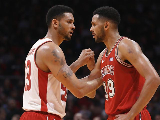 “九游app_ 历史经典：那些经典球员的巅峰对决”，nba历史经典球队